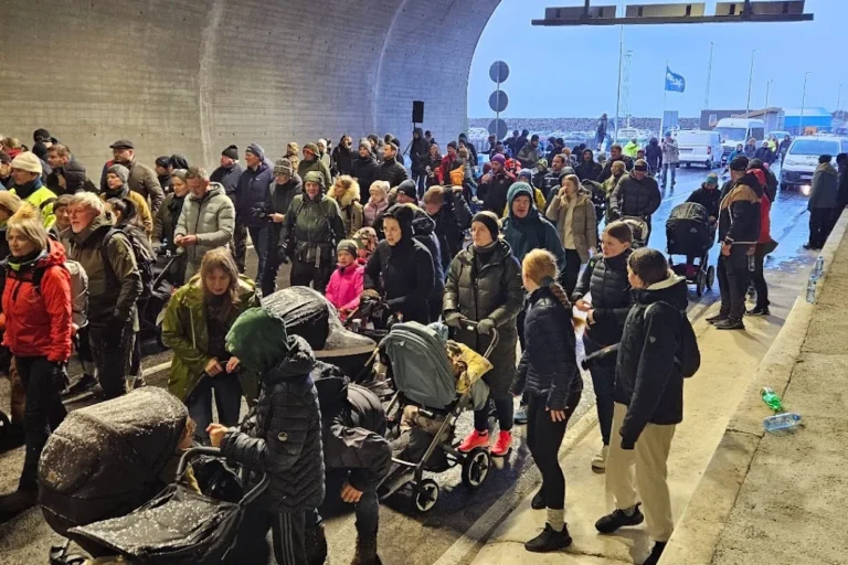 Við tunnilsmunnan Við tunnilsmunnan