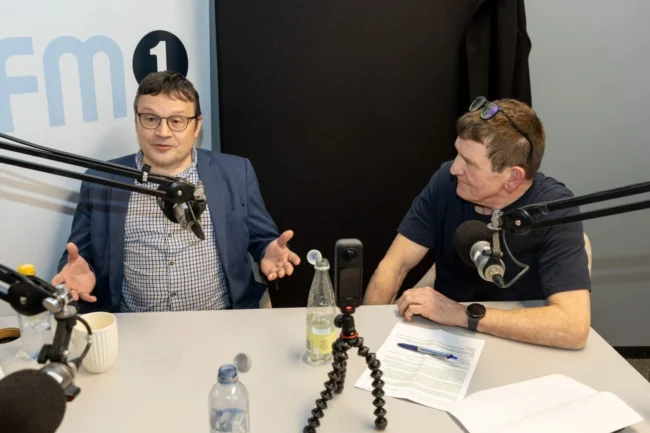 FNU í útvarpskjaki um veðurlagslóg FNU í útvarpskjaki um veðurlagslóg