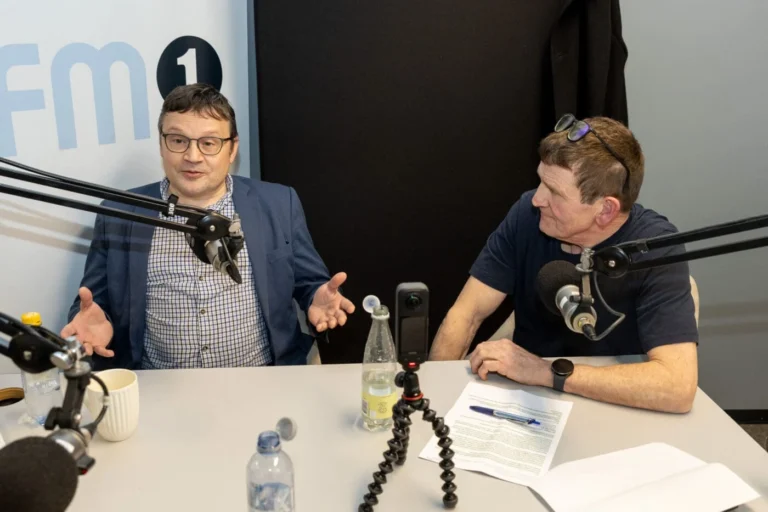 FNU í útvarpskjaki um veðurlagslóg FNU í útvarpskjaki um veðurlagslóg