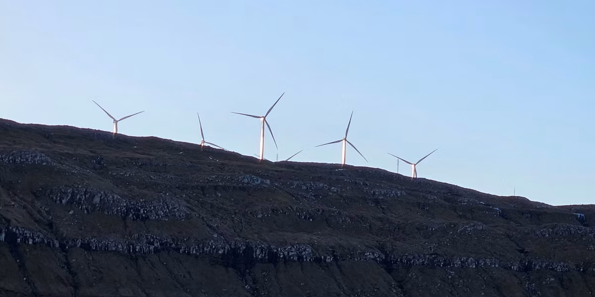 Hoyringssvar til uppskotið um veðurlagslóg
