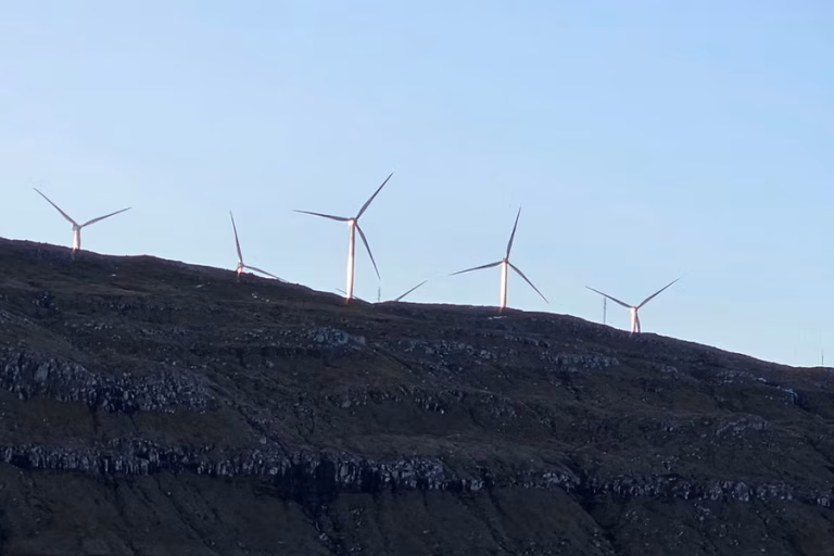 Hoyringssvar til uppskotið um veðurlagslóg Hoyringssvar til uppskotið um veðurlagslóg