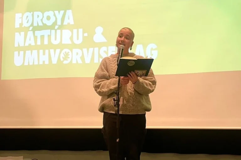 Har sólin vermir meg, brennir hon eina aðra Har sólin vermir meg, brennir hon eina aðra