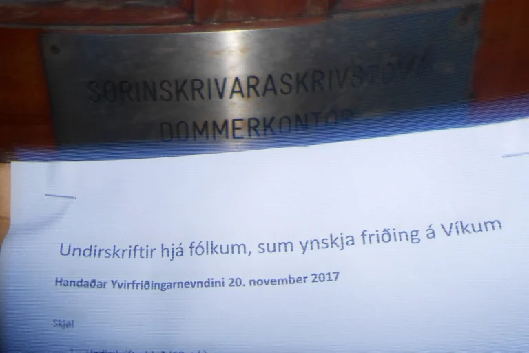 Undirskriftir handaðar Yvirfriðingarnevndini Undirskriftir handaðar Yvirfriðingarnevndini