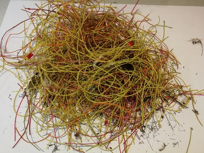 Plastleidningar eru í grótinum frá Glyvursnesi Plastleidningar eru í grótinum frá Glyvursnesi